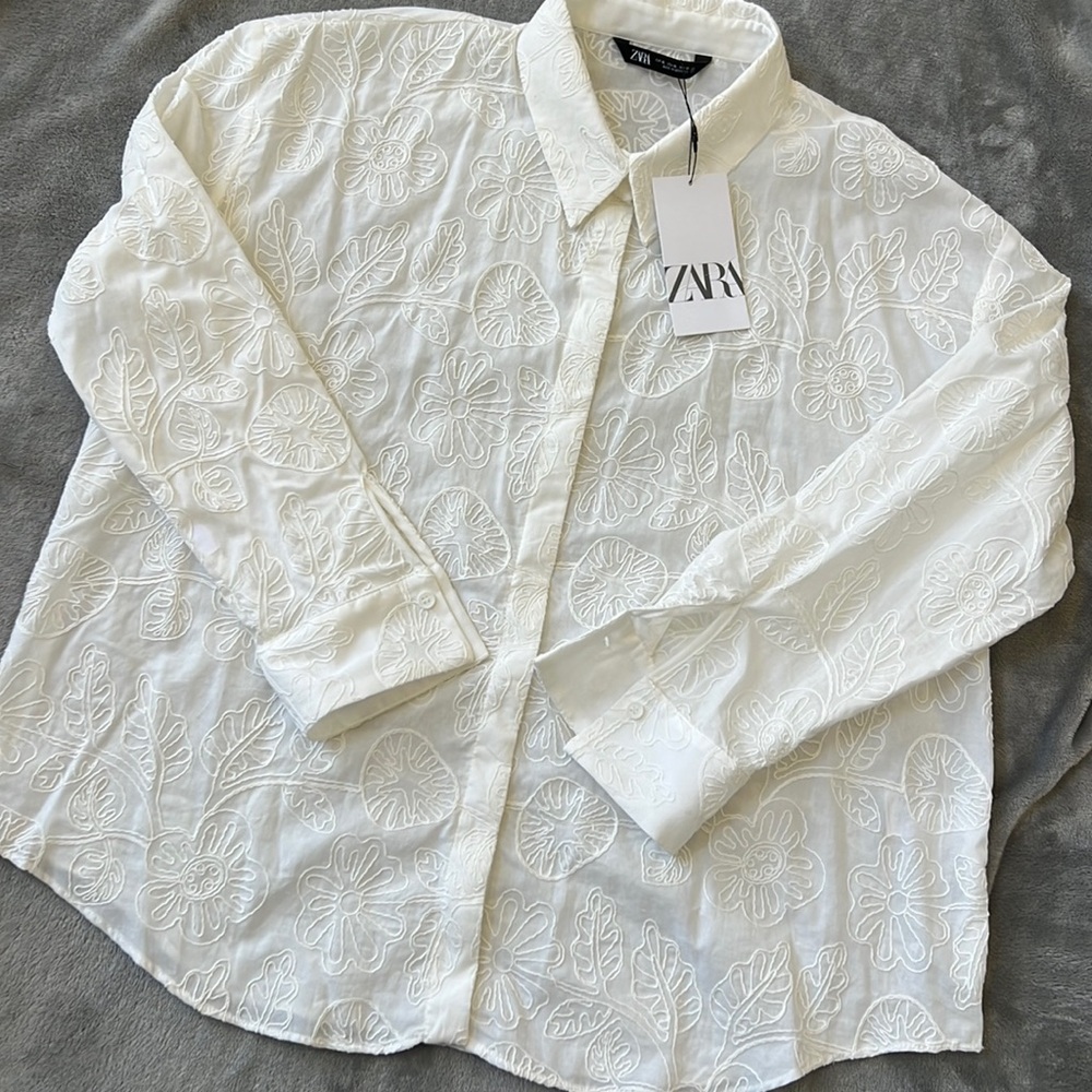 NWT Embroidered Floral Shirt